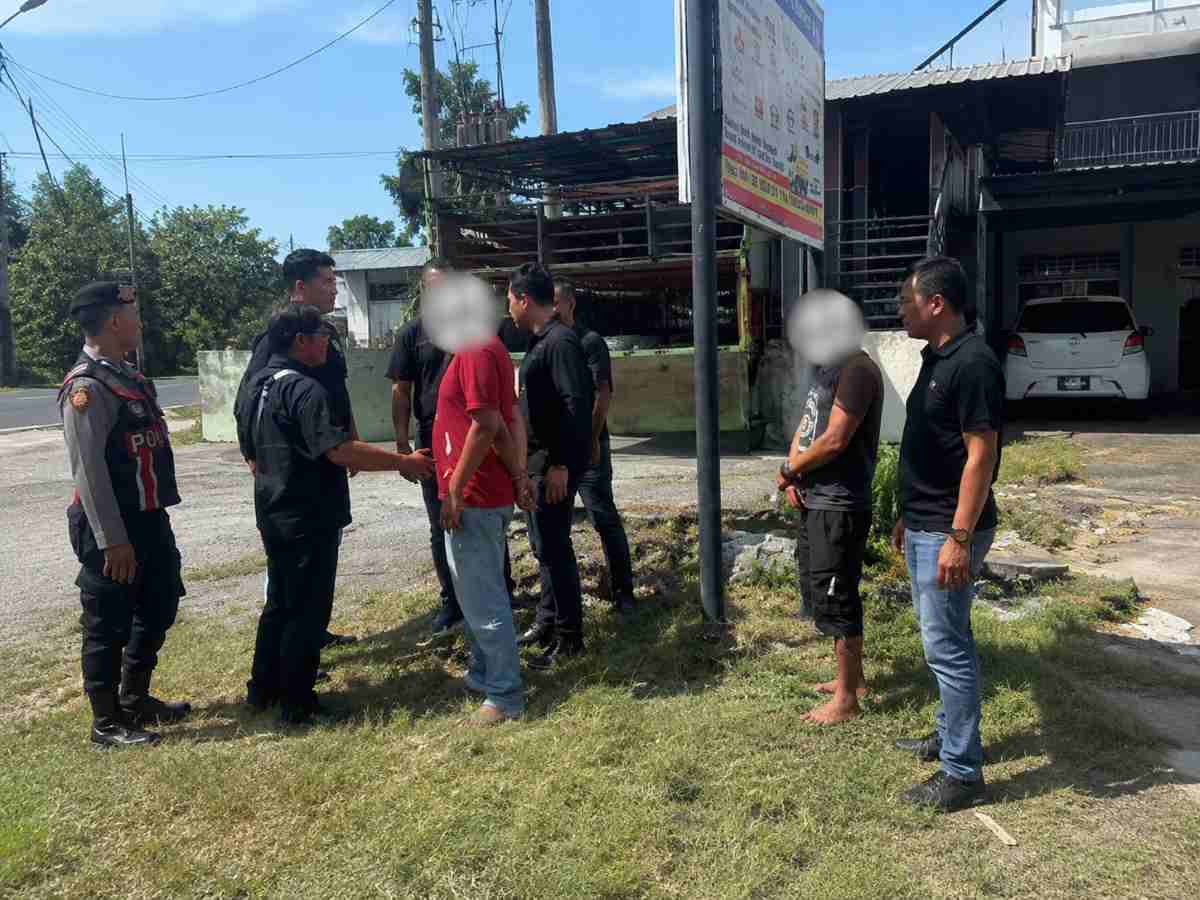 Polisi Tangkap Dua Pria Pencuri Enam Sangkar Babi Besi di Gianyar
